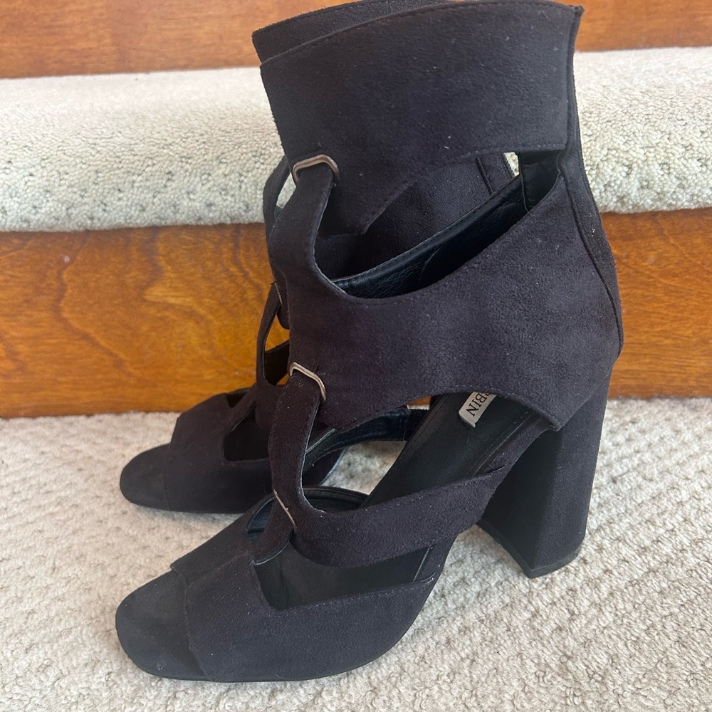 Gorgeous Black Suede Block Heels❤️9